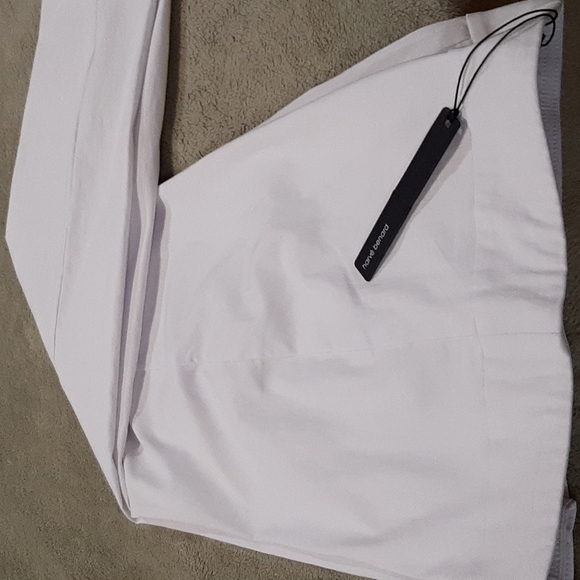 Harve Benard size 10 bright white capri pants. - Picture 4 of 4